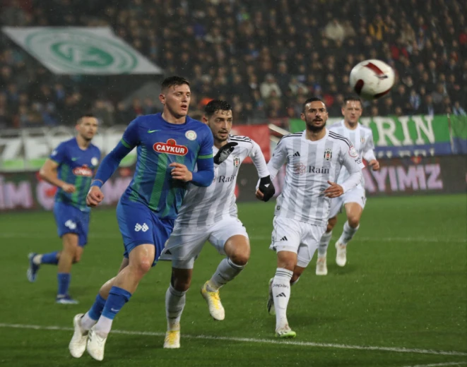 Beşiktaş deplasmanda Çaykur Rizespor'u 4-0 mağlup etti