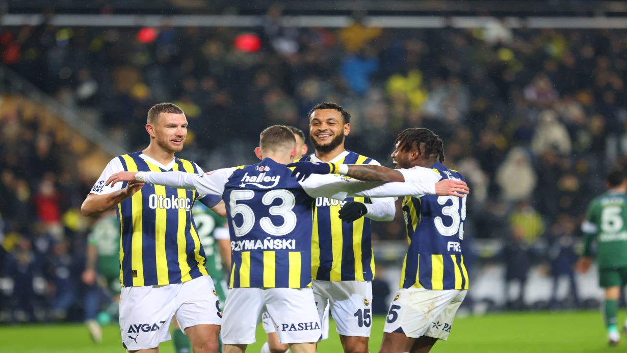 Kadıköyde Tarihi Skor : Fenerbahçe 7 - 1 TÜMOSAN Konyaspor